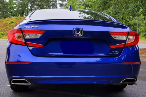 2019 Honda Accord — photo 3