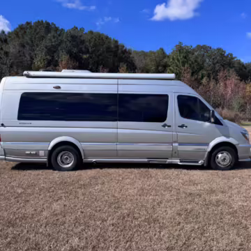 2015 Mercedes-Benz Sprinter 3500 Airstream Interstate — photo 2
