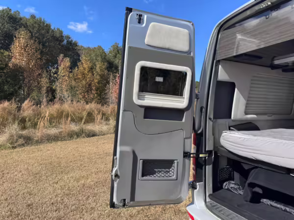 2015 Mercedes-Benz Sprinter 3500 Airstream Interstate — photo 48