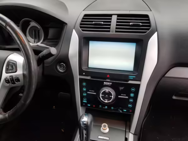 2015 Ford Explorer Sport — photo 27