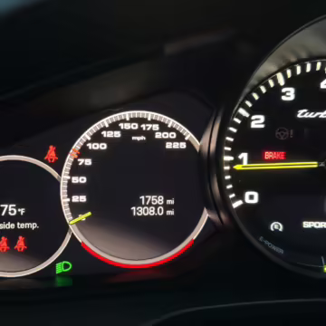 2023 Porsche Panamera Turbo S E-Hybrid — photo 70