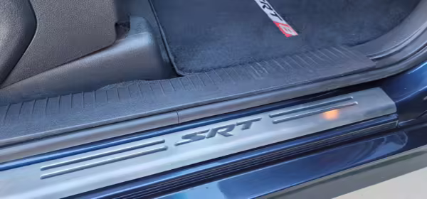 2009 Jeep Grand Cherokee SRT8 — photo 28