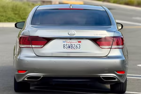 2017 Lexus LS 460 L — photo 10