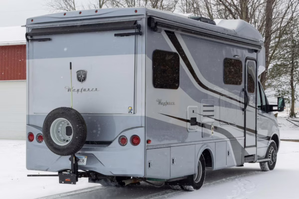 2020 Mercedes-Benz Sprinter 3500XD Tiffin Wayfarer 25QW Motorhome — photo 2