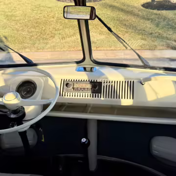 1975 Volkswagen Bus — photo 28