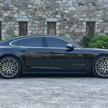 2023 Porsche Panamera Turbo S E-Hybrid — photo 71