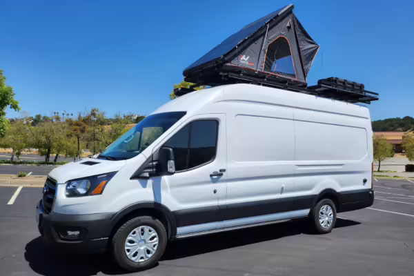 2022 Ford E-Transit 350 — photo 38
