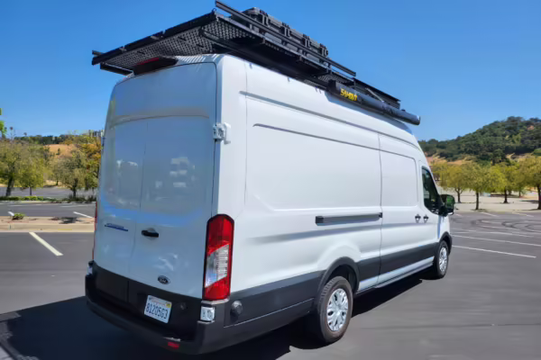 2022 Ford E-Transit 350 — photo 39