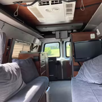 2010 Chevrolet Express 3500 Sportsmobile — photo 20