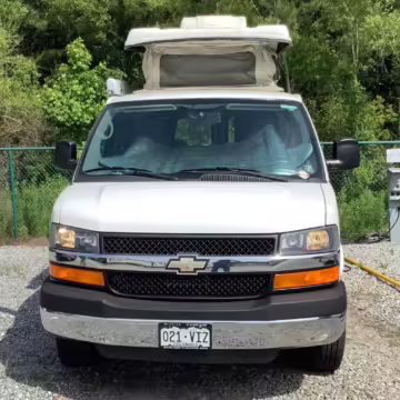 2010 Chevrolet Express 3500 Sportsmobile — photo 3