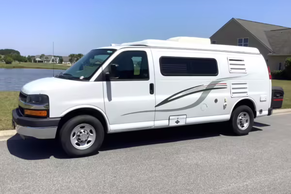 2010 Chevrolet Express 3500 Sportsmobile — photo 2