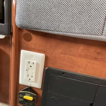 2010 Chevrolet Express 3500 Sportsmobile — photo 28