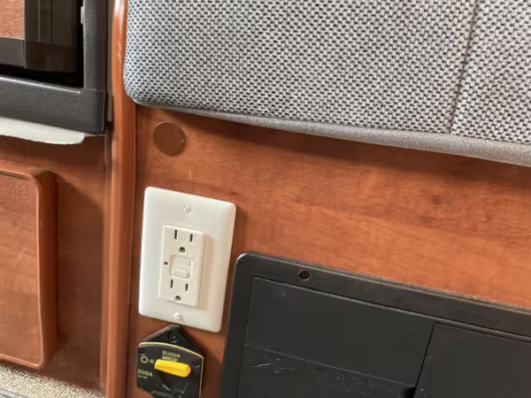 2010 Chevrolet Express 3500 Sportsmobile — photo 28