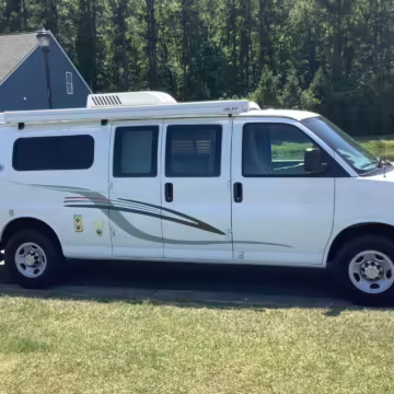 2010 Chevrolet Express 3500 Sportsmobile — photo 4