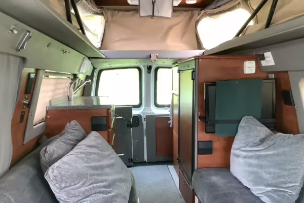 2010 Chevrolet Express 3500 Sportsmobile — photo 33