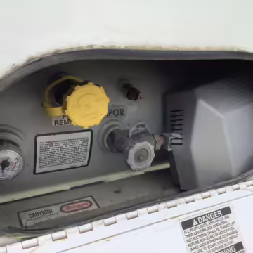 2010 Chevrolet Express 3500 Sportsmobile — photo 15