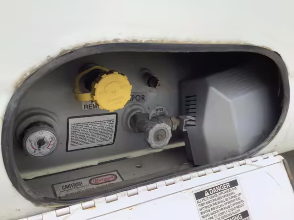 2010 Chevrolet Express 3500 Sportsmobile — photo 15