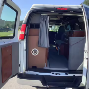 2010 Chevrolet Express 3500 Sportsmobile — photo 37