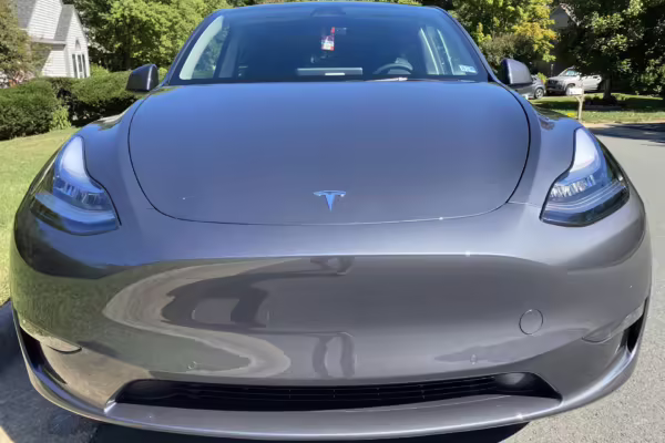 2022 Tesla Model Y Long Range AWD — photo 10