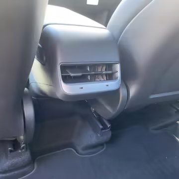 2022 Tesla Model Y Long Range AWD — photo 36