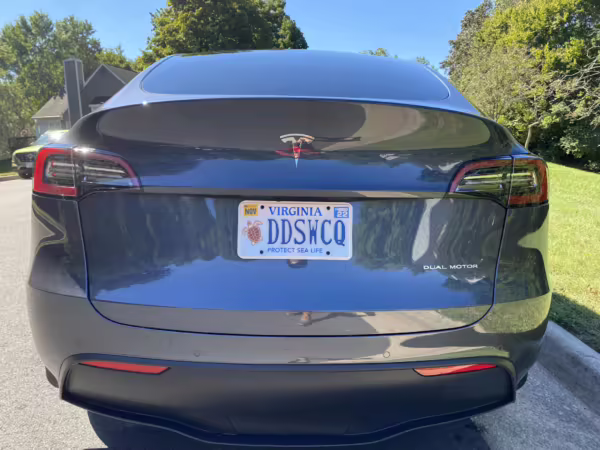 2022 Tesla Model Y Long Range AWD — photo 14
