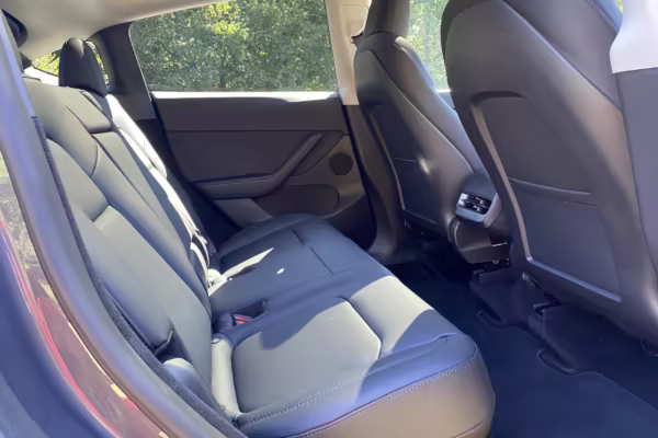 2022 Tesla Model Y Long Range AWD — photo 43