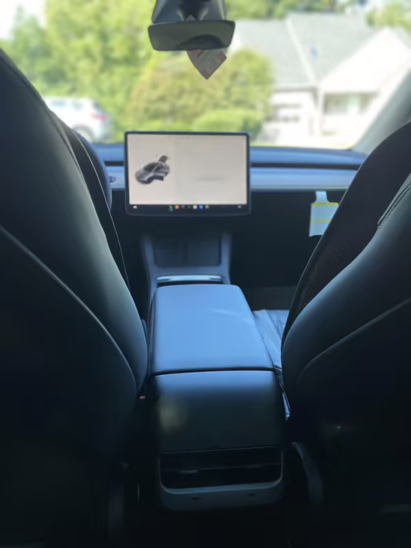 2022 Tesla Model Y Long Range AWD — photo 46