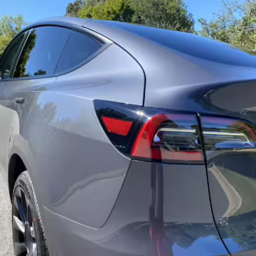 2022 Tesla Model Y Long Range AWD — photo 20