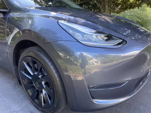 2022 Tesla Model Y Long Range AWD — photo 22