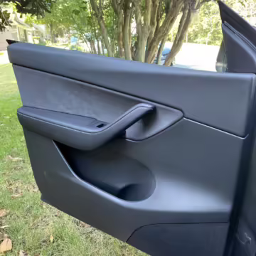 2022 Tesla Model Y Long Range AWD — photo 35