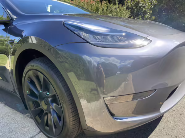 2022 Tesla Model Y Long Range AWD — photo 12