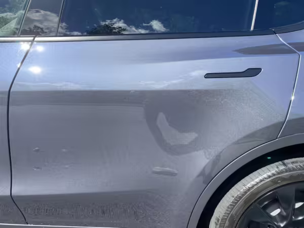 2022 Tesla Model Y Long Range AWD — photo 16