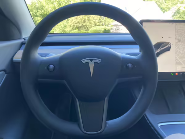 2022 Tesla Model Y Long Range AWD — photo 42