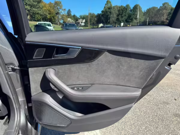 2021 Audi S4 Prestige — photo 34