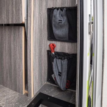 2017 Ford F-550 Super Duty XLT 4×4 Grid Camper — photo 41