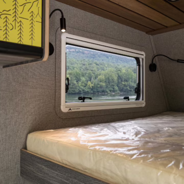 2017 Ford F-550 Super Duty XLT 4×4 Grid Camper — photo 49