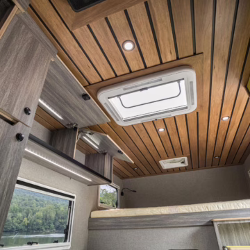 2017 Ford F-550 Super Duty XLT 4×4 Grid Camper — photo 68