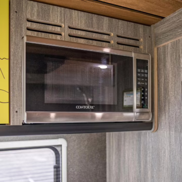 2017 Ford F-550 Super Duty XLT 4×4 Grid Camper — photo 70