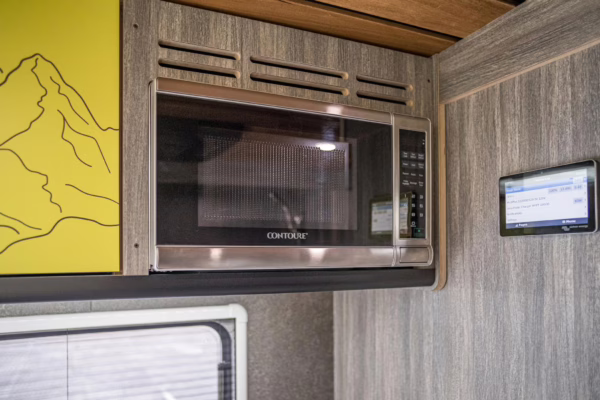 2017 Ford F-550 Super Duty XLT 4×4 Grid Camper — photo 70