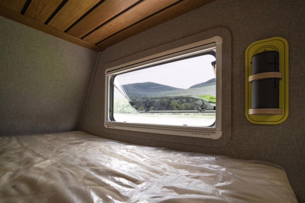 2017 Ford F-550 Super Duty XLT 4×4 Grid Camper — photo 78