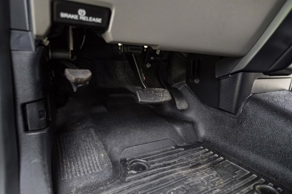 2017 Ford F-550 Super Duty XLT 4×4 Grid Camper — photo 80