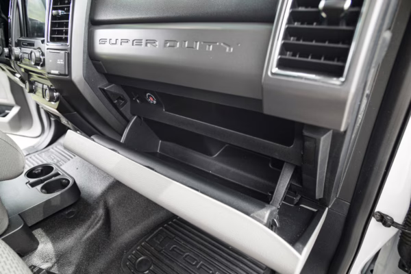 2017 Ford F-550 Super Duty XLT 4×4 Grid Camper — photo 82