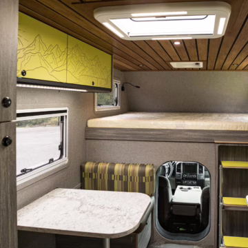 2017 Ford F-550 Super Duty XLT 4×4 Grid Camper — photo 79