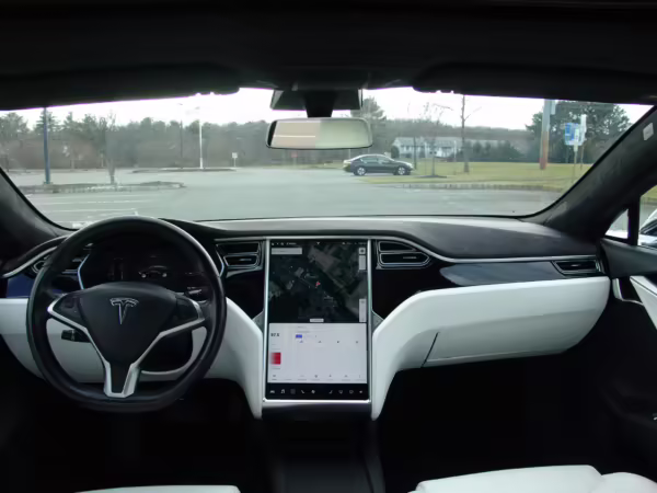 2016 Tesla Model S 90D — photo 31