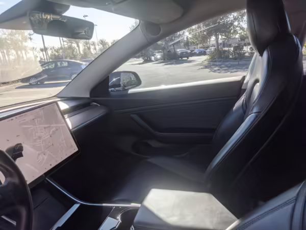 2018 Tesla Model 3 Long Range — photo 45