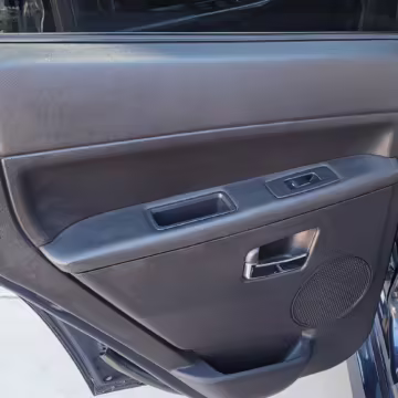 2009 Jeep Grand Cherokee SRT8 — photo 36