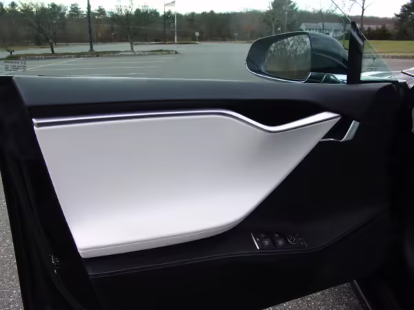 2016 Tesla Model S 90D — photo 37