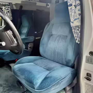 2000 Dodge Ram Van B3500 — photo 80