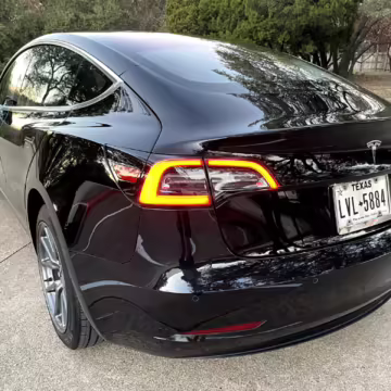 2018 Tesla Model 3 Mid Range RWD — photo 37