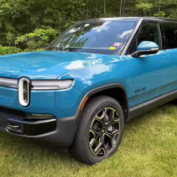 2025 Rivian R1S Adventure Edition